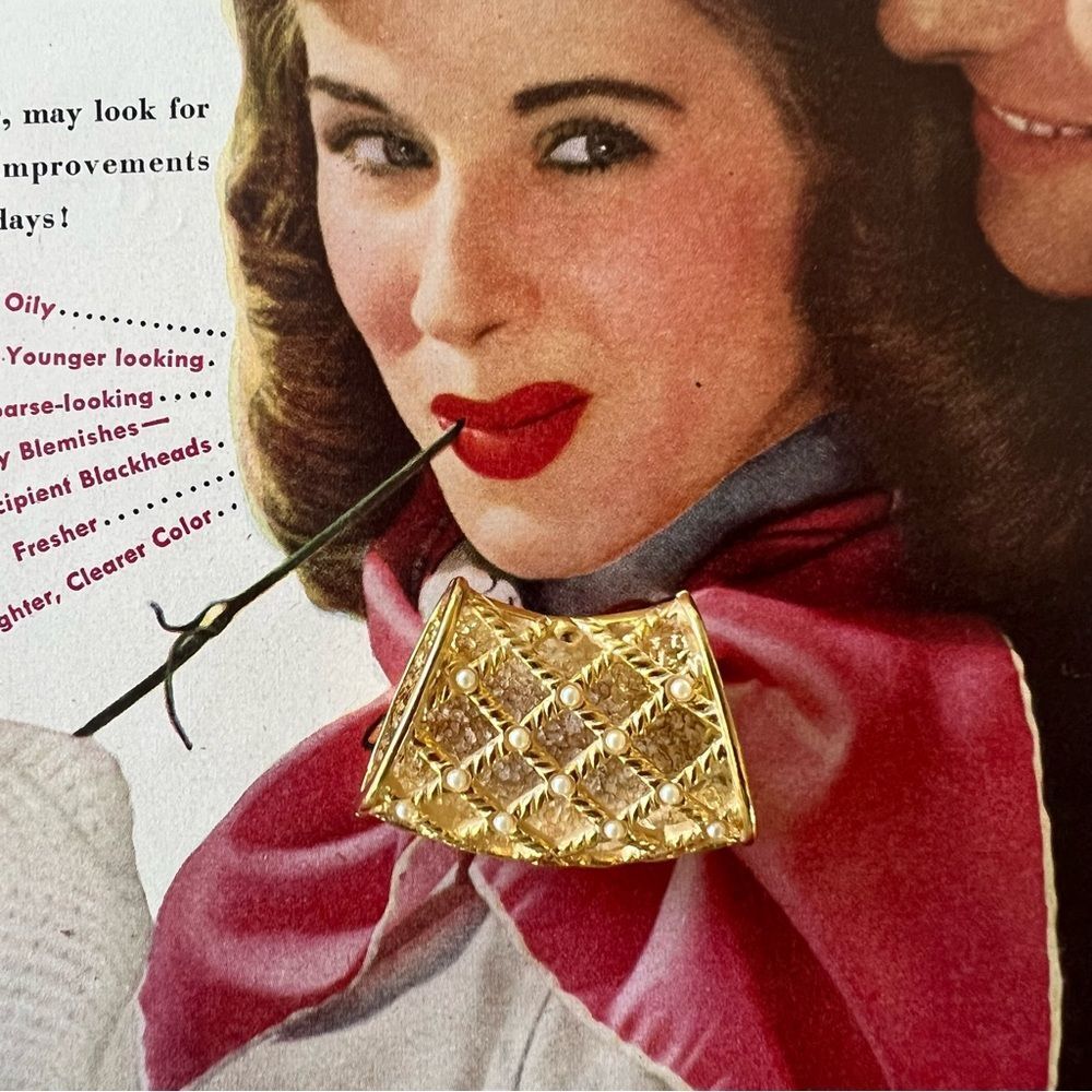 Gold Tone Scarf slider